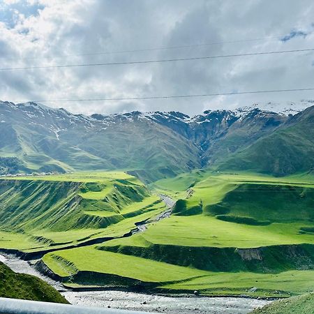Alpine Escape Kazbegi Villa Luaran gambar